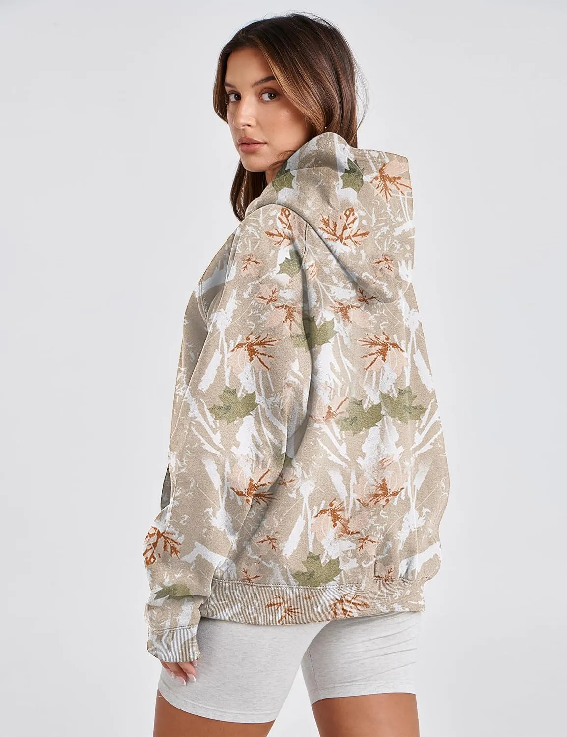 Womens Camo Hoodie Maple Leaf Print Oversized Fleece Hooded Sweatshirt Trendy Graphic Hoodie Pullover with Pocket