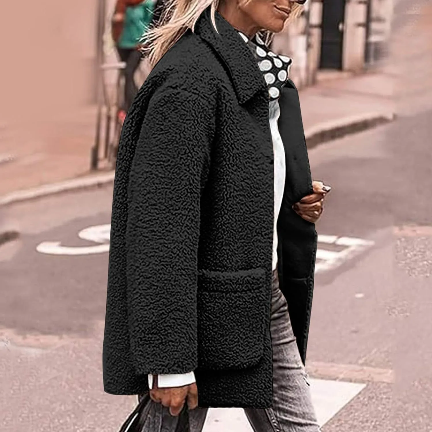 Womens Winter Coats Lapel Button Down Sherpa Jacket Long Sleeve Faux Fur Coats Fleece Jacket Outerwear with Pockets